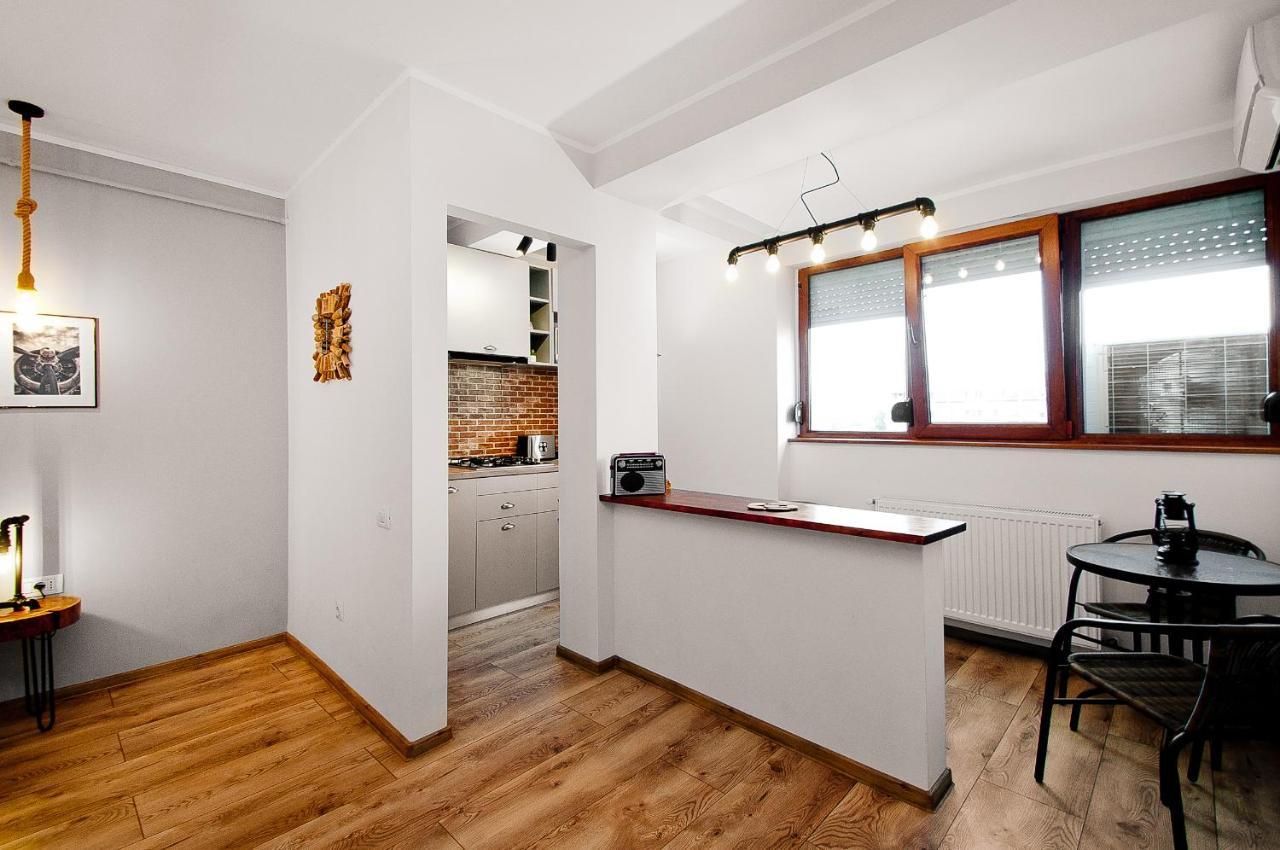 Wood&Steel Apartment Galac Kültér fotó